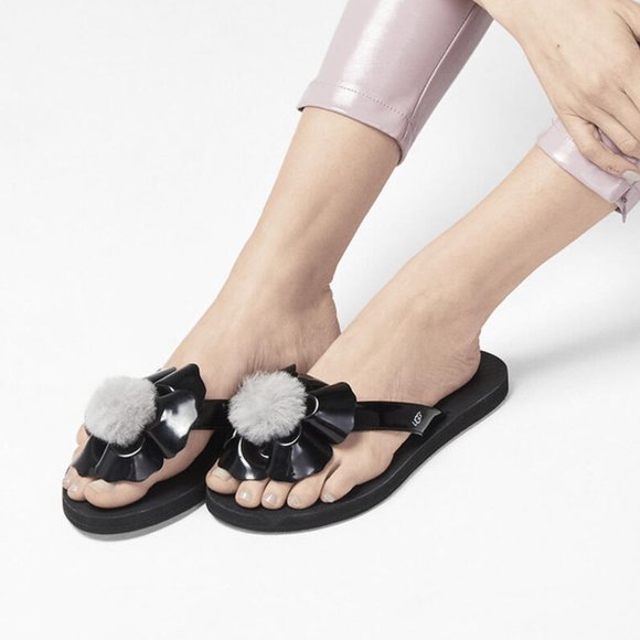 NEW UGG Women Poppy Black Patent Sheepskin Fur Pompom 3D Flower Flip Flop Dress - Picture 5 of 5